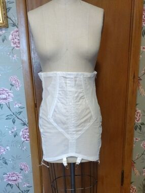 White Ragon Girdle Shapewear with Garters